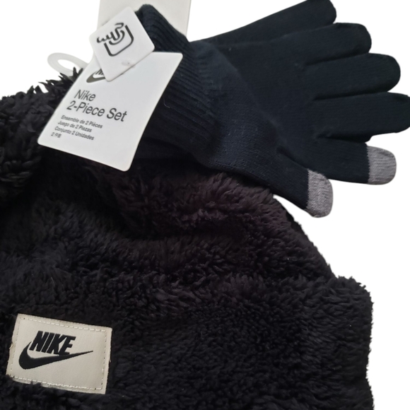 Nike Fleece Black Winter Hat & Tech Glove Set NWT - Picture 2 of 4